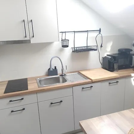 ホームステイ U Tadka