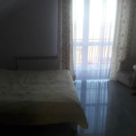 ホームステイ U Tadka